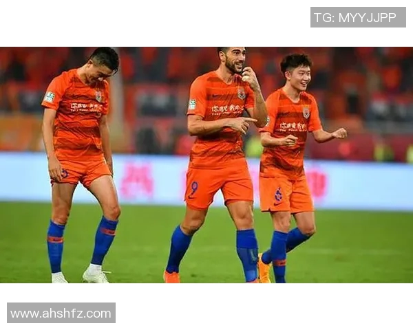 深圳篮球队配合默契创新高赛季表现引领联赛新风潮 深圳篮球队配合默契创新高赛季表现引领联赛新风潮