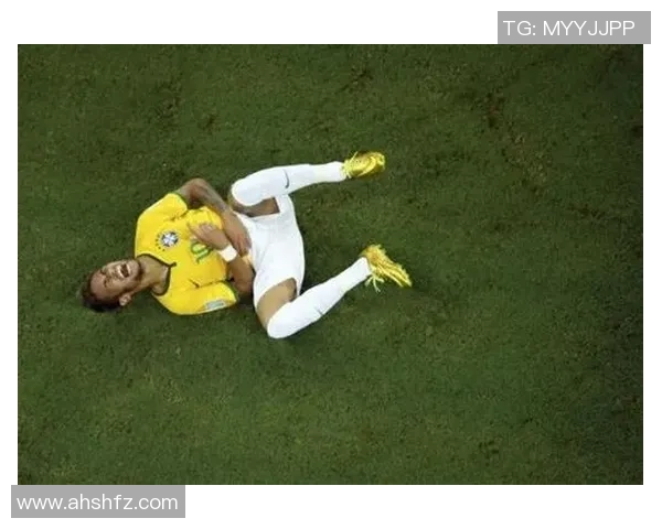 内马尔足球明星魅力四射他的内裤时尚选择引发热议